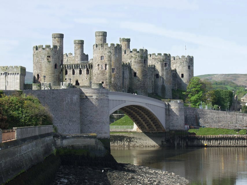 Castles - Photograph of Conwy Castle