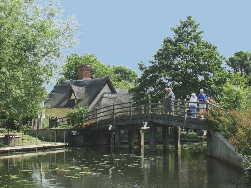 Flatford Bridge and Bridge Cottage, Flatford, Suffolk, England, Great Britain