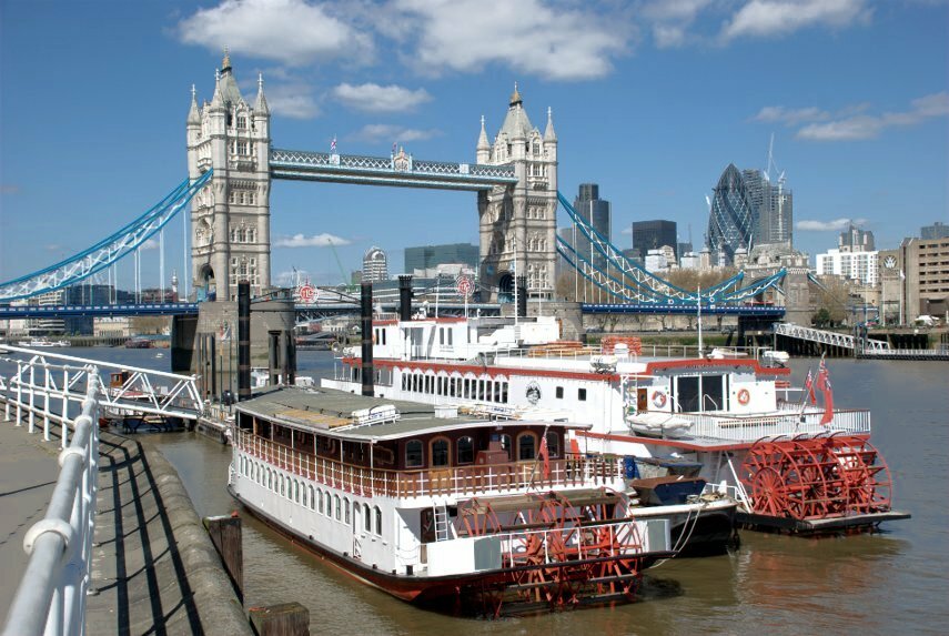 Paddle Steamers, Shad Thames, Tower Hill, London, England, Great Britain