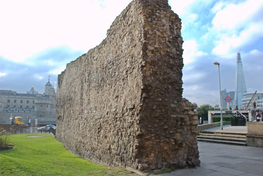 The Old Roman Wall, Tower Hill, London, England, Great Britain