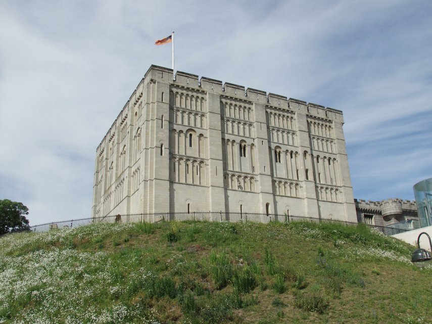 Castles - Photograph of Norwich Castle Keep