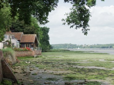 Photo of a waterside property, Pin Mill, Suffolk, England, Great Britain